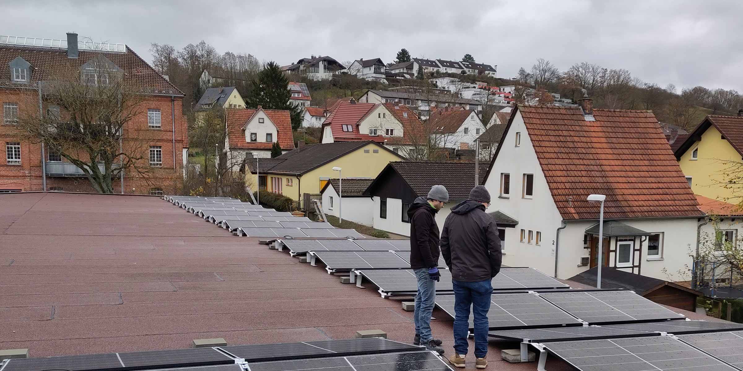 photovoltaik-anlage-lagerhalle-2024-ost.jpg